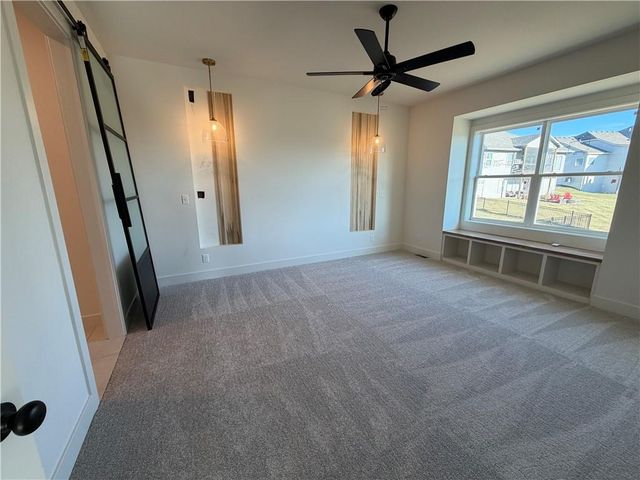 8203 NW 89th Terrace, Kansas City, MO 64153