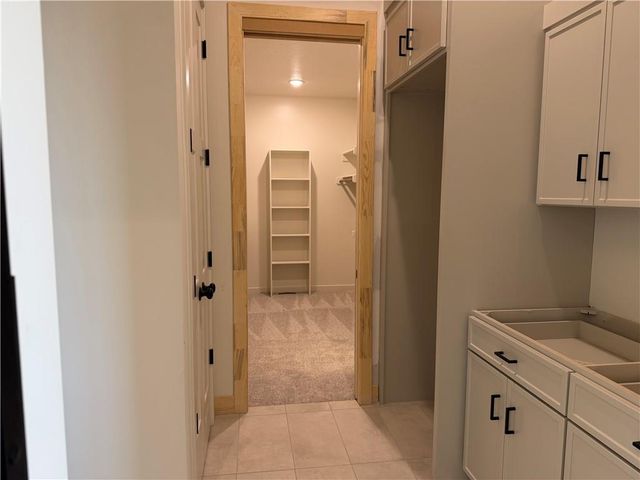 8203 NW 89th Terrace, Kansas City, MO 64153