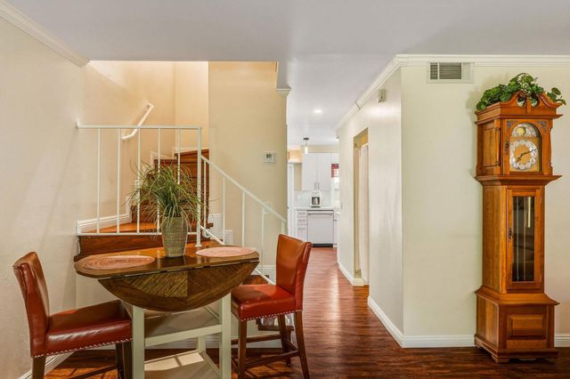334 W Santa Elena Road, Palm Springs, CA 92262