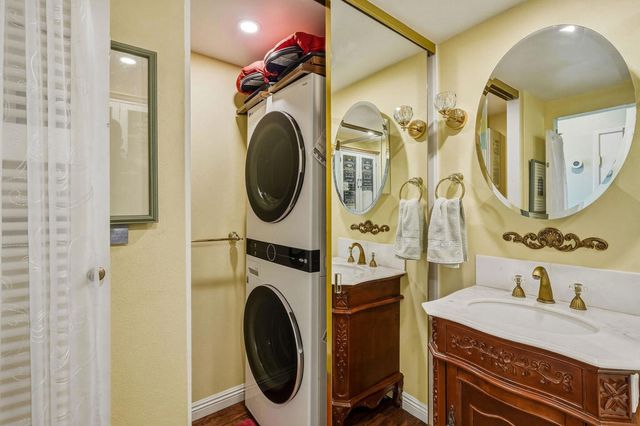 334 W Santa Elena Road, Palm Springs, CA 92262