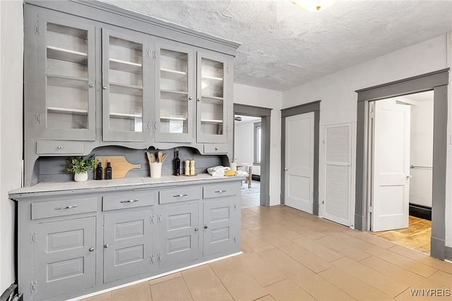 83 Troupe Street, Buffalo, NY 14210