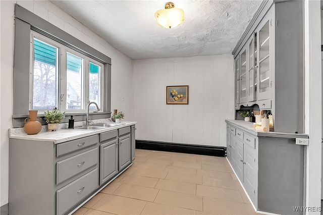 83 Troupe Street, Buffalo, NY 14210