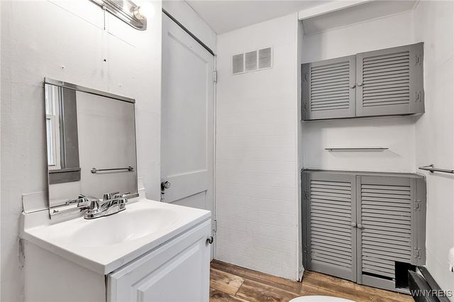 83 Troupe Street, Buffalo, NY 14210