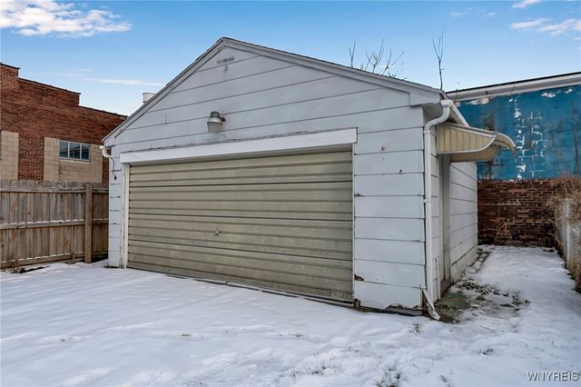 83 Troupe Street, Buffalo, NY 14210