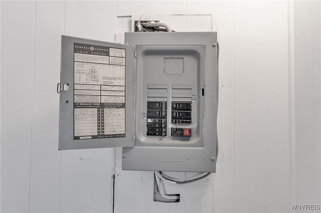 83 Troupe Street, Buffalo, NY 14210