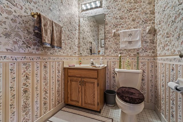 22 W Maple Lane 22, Palos Heights, IL 60463