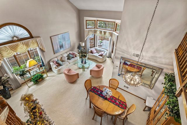 22 W Maple Lane 22, Palos Heights, IL 60463