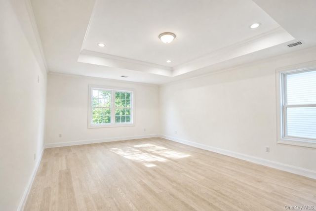 1320 R Street, Elmont, NY 11003