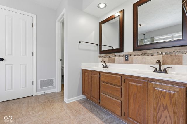 9735 Logan Lane, Fishers, IN 46037