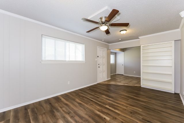 2907 E Mitchell Street, Arlington, TX 76010