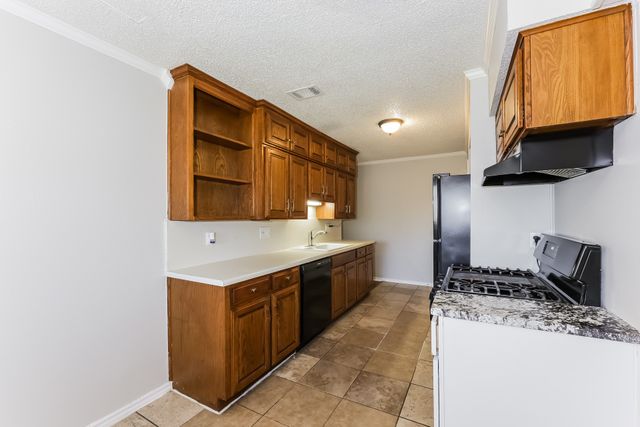 2907 E Mitchell Street, Arlington, TX 76010