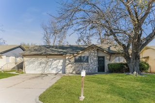 2907 E Mitchell Street, Arlington, TX 76010