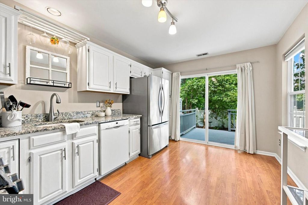 10 SADDLE CT, SCHWENKSVILLE, PA 19473 — photo 5