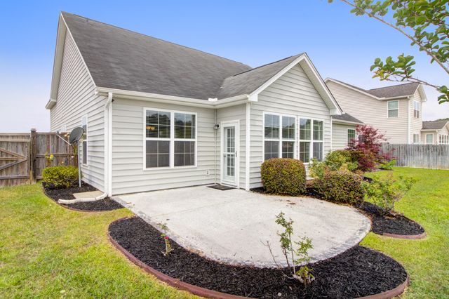 2054 Triple Crown Lane, Ridgeville, SC 29472