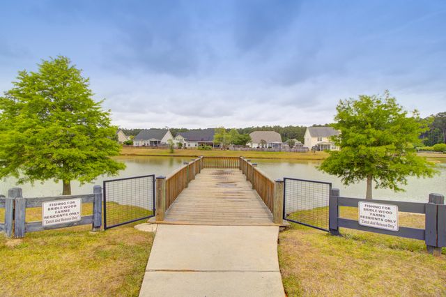 2054 Triple Crown Lane, Ridgeville, SC 29472