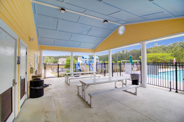 2054 Triple Crown Lane, Ridgeville, SC 29472
