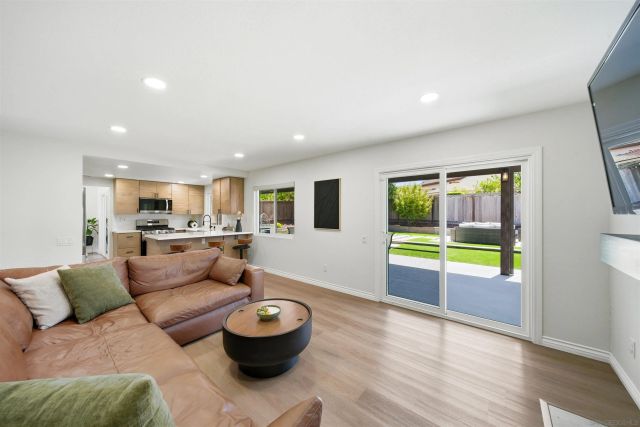 7545 Dancy, San Diego, CA 92126