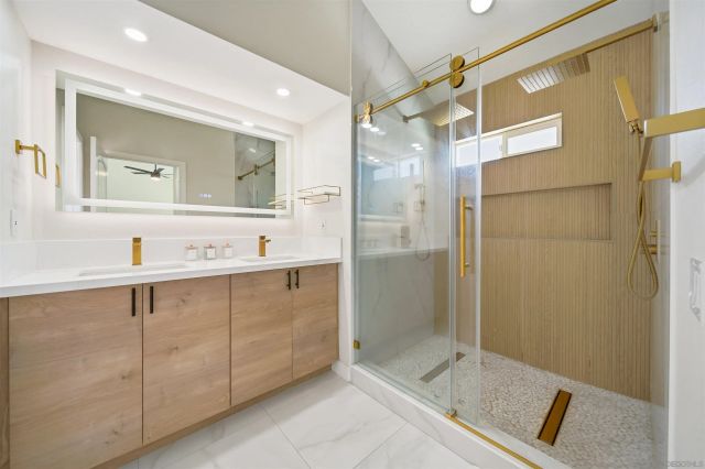 7545 Dancy, San Diego, CA 92126