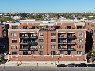 2801 N Oakley Avenue 206, Chicago, IL 60618