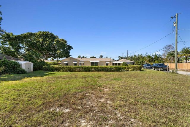 Xxxx Fittin Court, Lake Worth, FL 33461