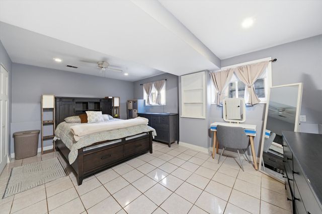 4305 S Wood Street, Chicago, IL 60609