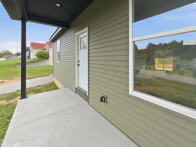 258 School Side Dr, Brandenburg, KY 40108