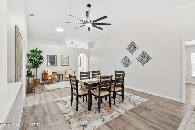 1763 Vista Lake Circle, Melbourne, FL 32904