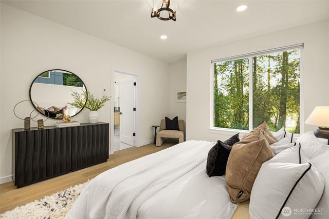 8407 NE 137th Street, Kirkland, WA 98034