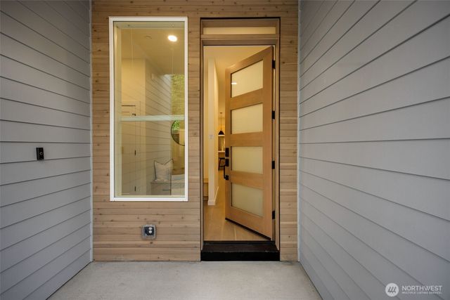 8407 NE 137th Street, Kirkland, WA 98034