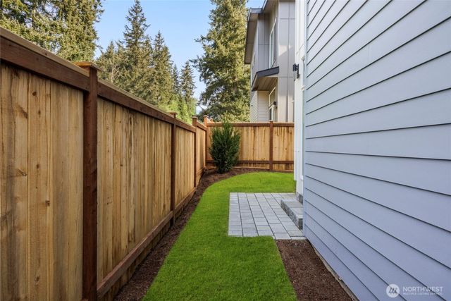 8407 NE 137th Street, Kirkland, WA 98034
