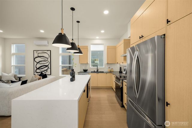 8407 NE 137th Street, Kirkland, WA 98034