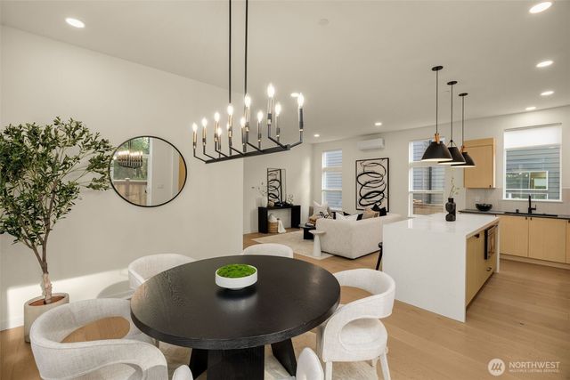 8407 NE 137th Street, Kirkland, WA 98034