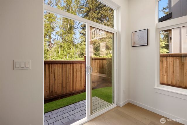 8407 NE 137th Street, Kirkland, WA 98034