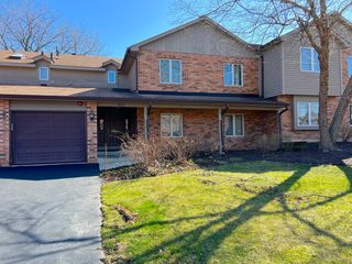 986 West Court A, Naperville, IL 60563