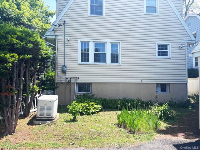 53 Ogden Avenue, White Plains, NY 10605