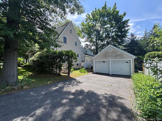 53 Ogden Avenue, White Plains, NY 10605