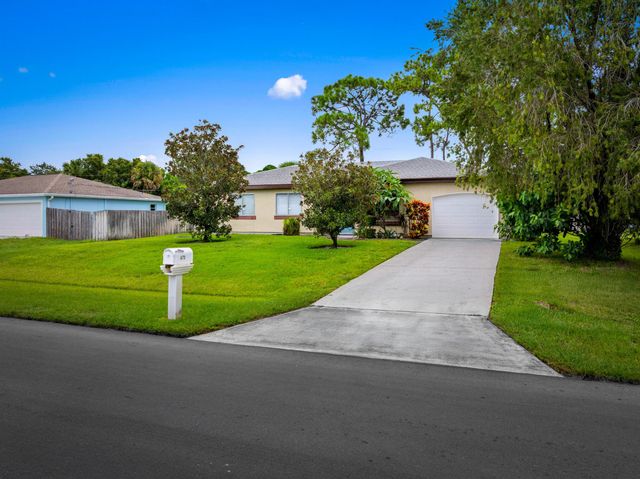 671 NW Sharpe Street, Port St Lucie, FL 34983