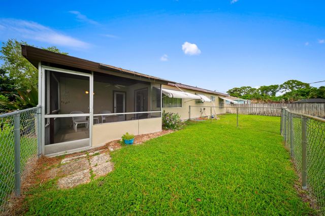 671 NW Sharpe Street, Port St Lucie, FL 34983