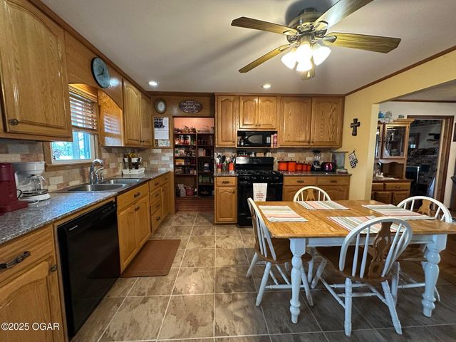 9418 State Rt D, Summersville, MO 65571