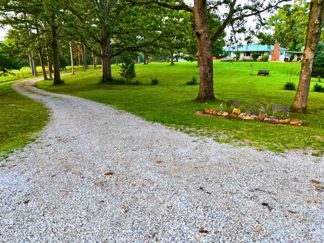 9418 State Rt D, Summersville, MO 65571