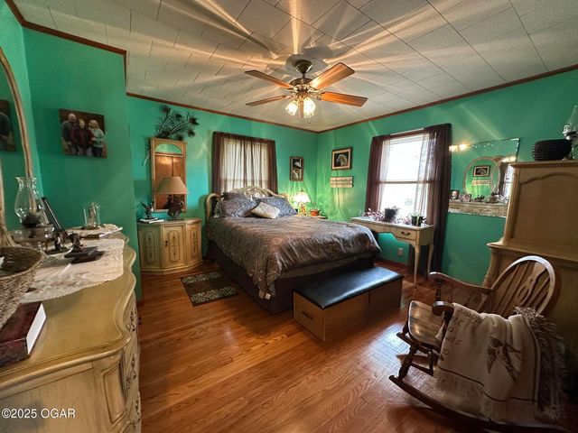 9418 State Rt D, Summersville, MO 65571