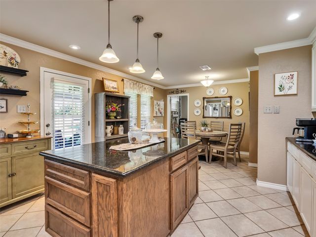 7202 Wetzel Road, Dickinson, TX 77539