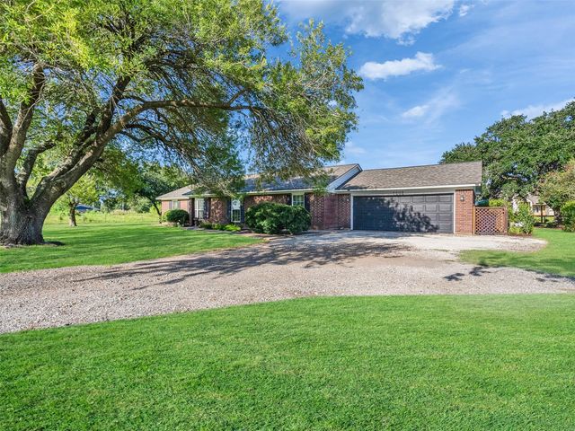 7202 Wetzel Road, Dickinson, TX 77539