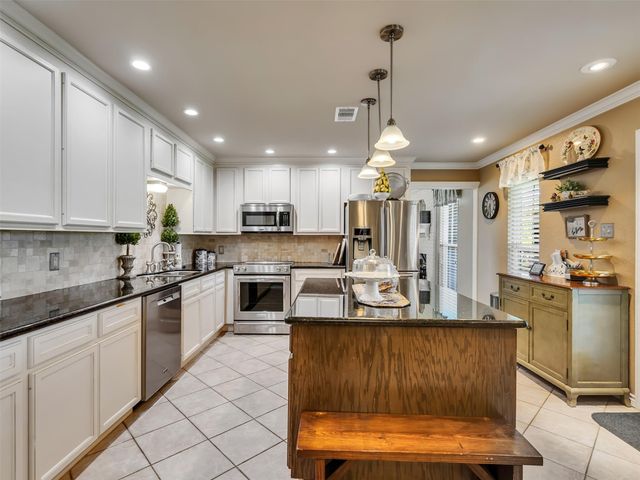 7202 Wetzel Road, Dickinson, TX 77539