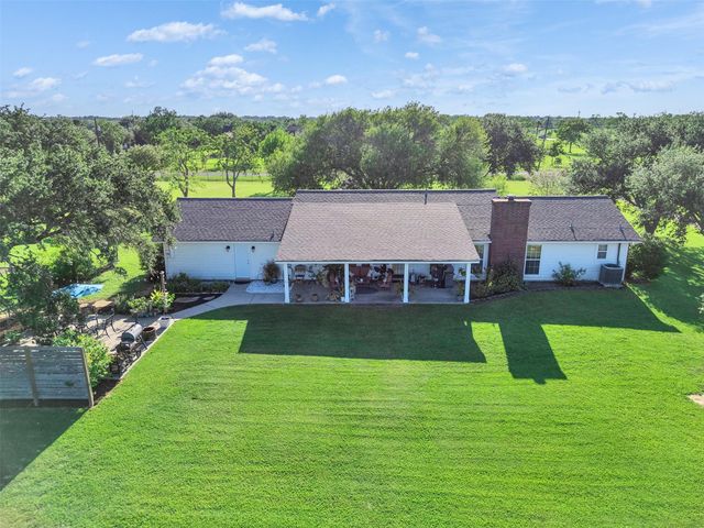 7202 Wetzel Road, Dickinson, TX 77539