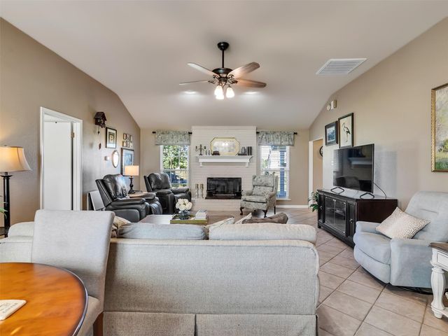 7202 Wetzel Road, Dickinson, TX 77539