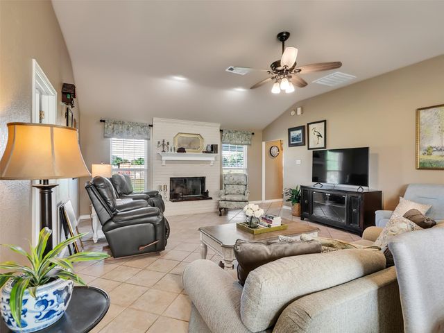 7202 Wetzel Road, Dickinson, TX 77539