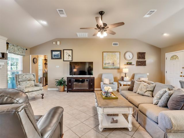 7202 Wetzel Road, Dickinson, TX 77539