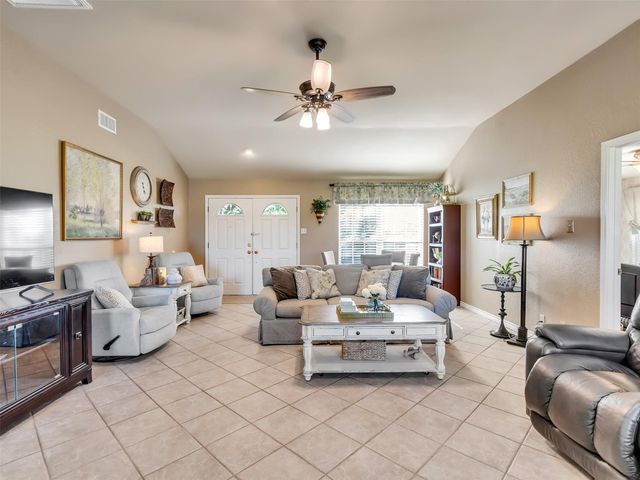 7202 Wetzel Road, Dickinson, TX 77539