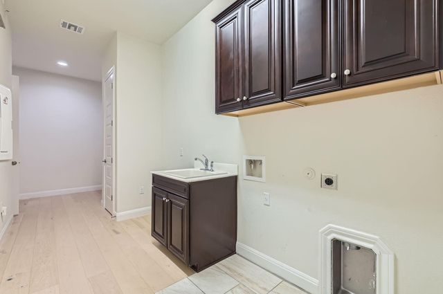 10713 Lavon BND, Austin, TX 78717